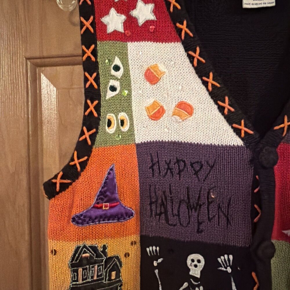 Vintage Halloween Patchwork Sweater Vest XL Black Cat Pumpkin Sequin Spooky.EUC! - Picture 3 of 16